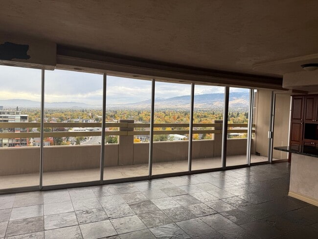 Building Photo - 100 N Arlington Ave Unit N Arlington Ave 16 - E