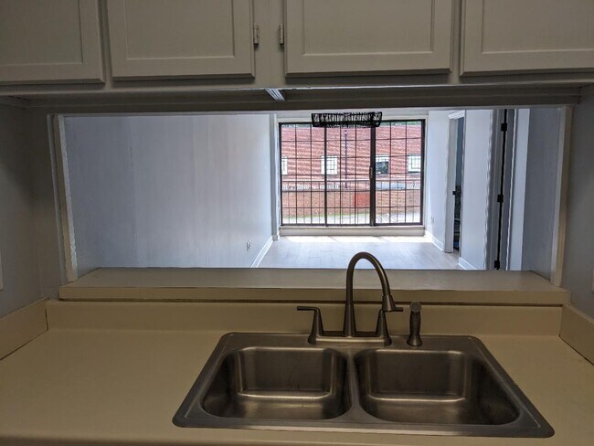 Photo - 2009 Greene St Unit 304