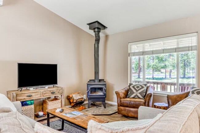 Photo - Fabulous Three Rivers Home on 1/2 acre!