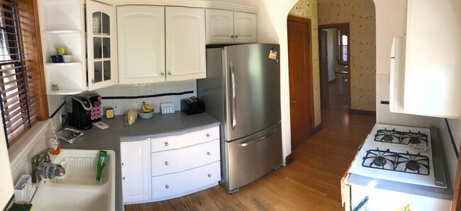 Kitchen - 7816 Stanford Ave