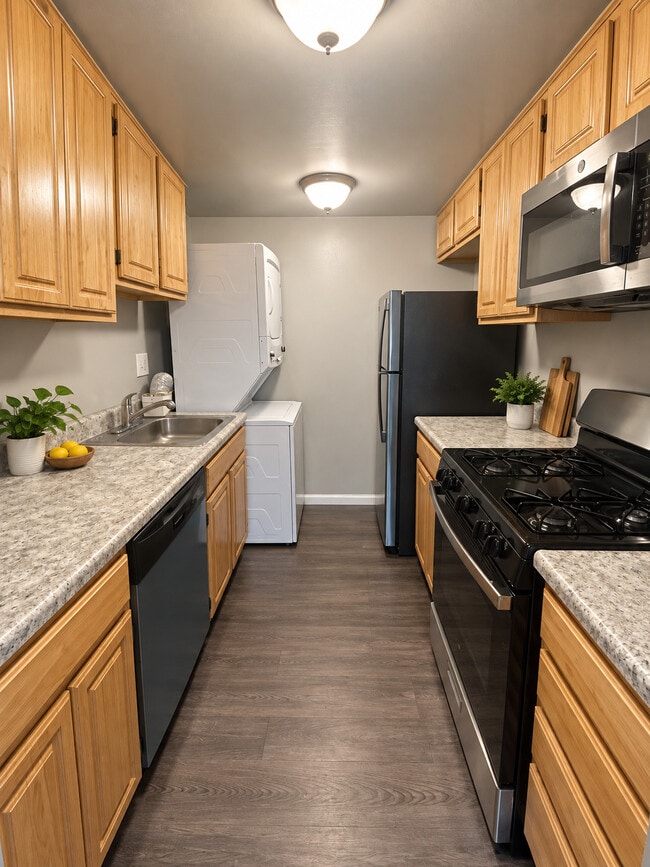Franklin Square Townhomes