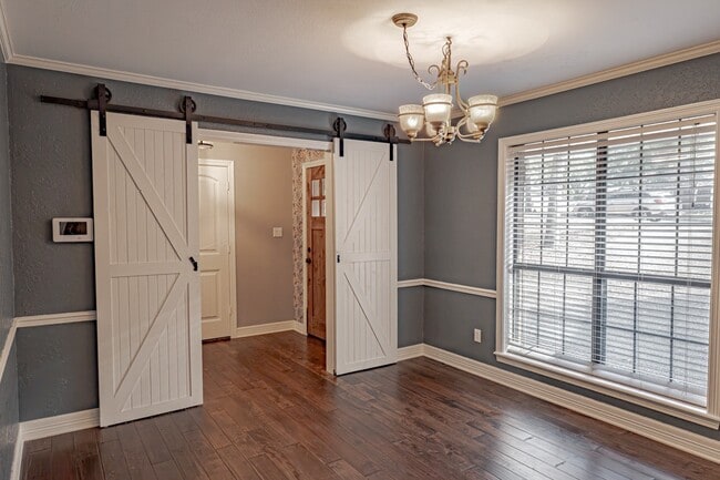 Photo - 10926 Mosswood Dr