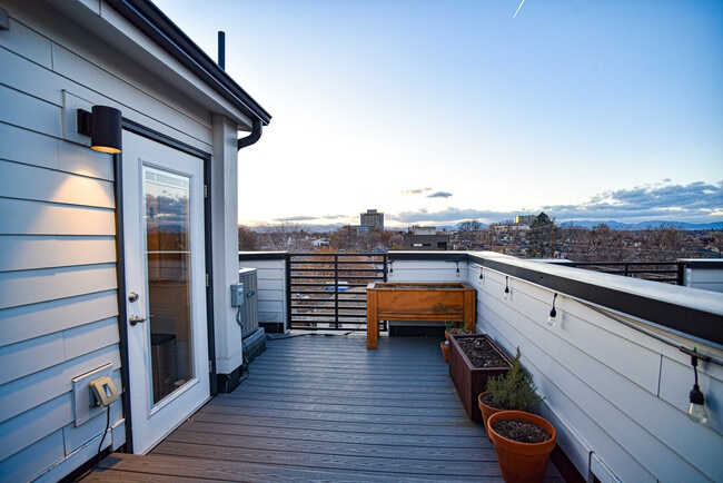 Photo - 3520 W Conejos Pl