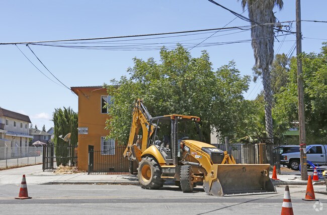 Photo - 1739 McLaughlin Ave