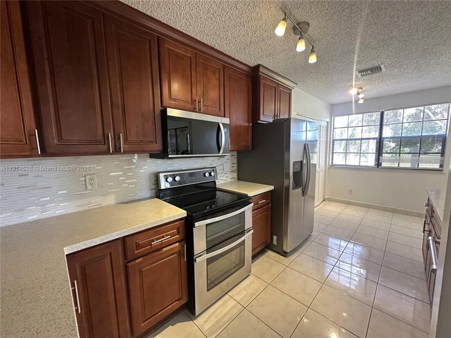 Photo - 501 SW 158th Terrace Unit 204