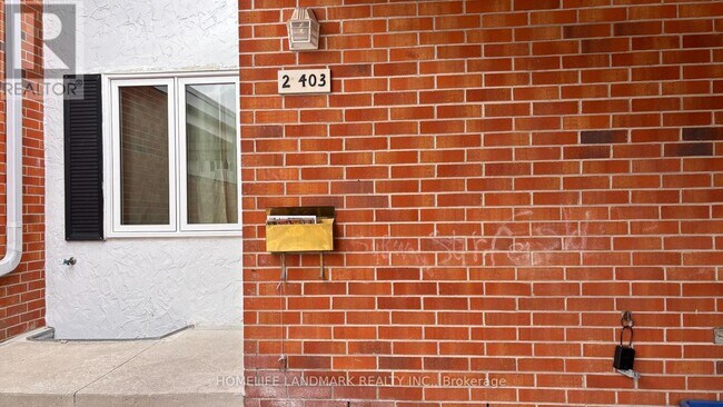 Photo - 403 Keats Way