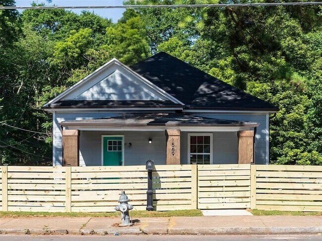 Photo - 1569 Jonesboro Rd SE