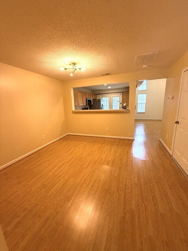 Photo - 5106 Bartholomew's Ln