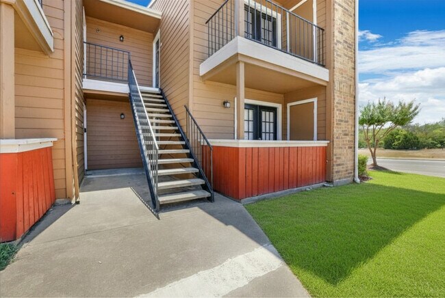 Building Exterior - Marine Creek Apartments