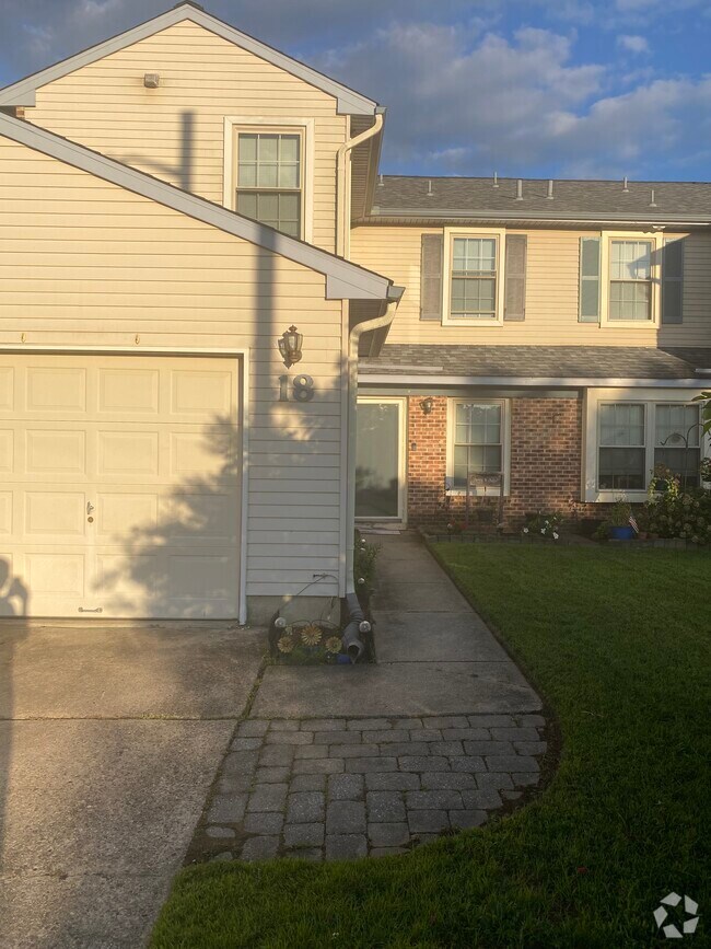 Townhomes for Rent with a Pool in Long Beach Township NJ 11 Townhomes