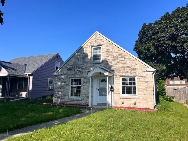 Photo - 3 Bedroom 1 Bathroom Single Family Available