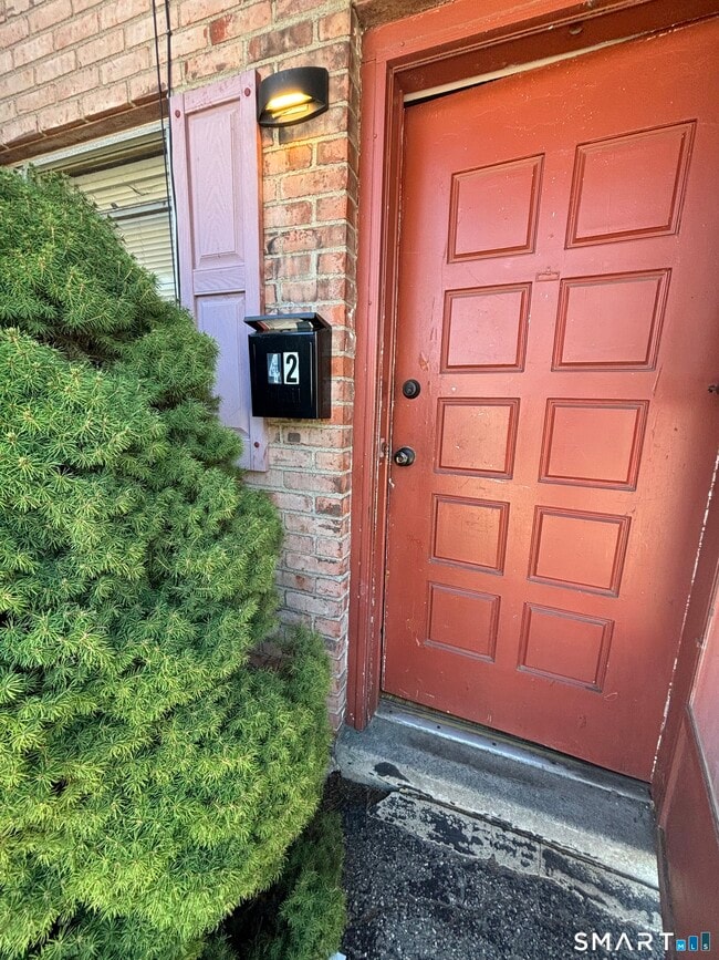 Building Photo - 89-91-91 Jetland Pl Unit 42