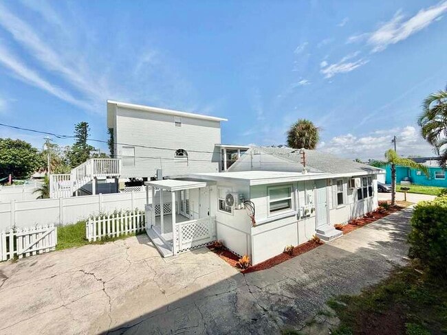 Photo - 13412 2nd St E