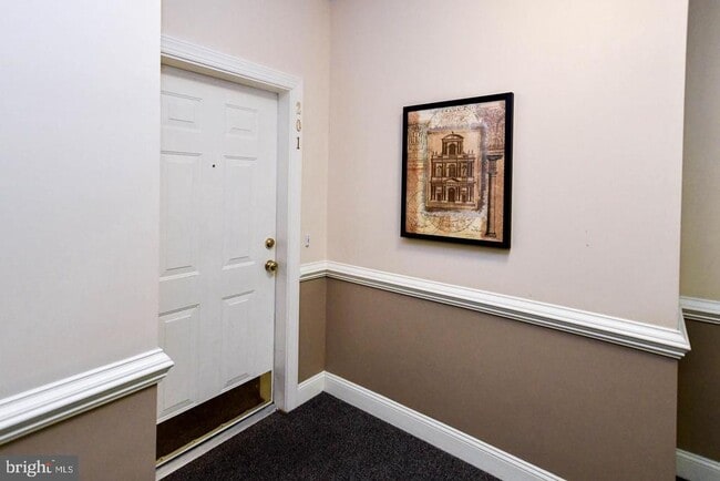 Photo - 15616 Everglade Ln Unit 201