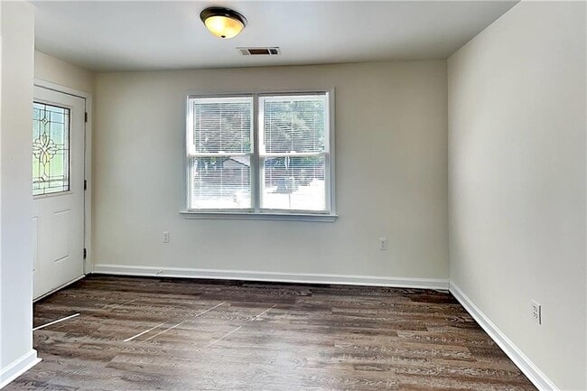 Photo - 232 Chappell Rd NW