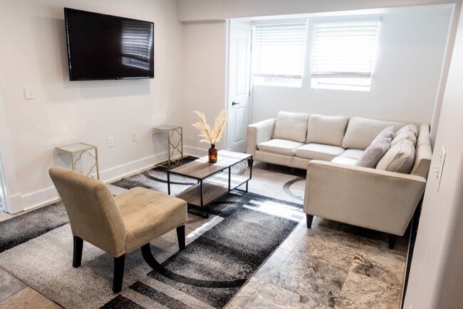 Photo - 1220 Holbrook Terrace NE Unidad B1