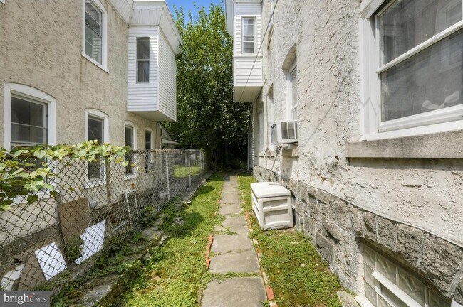 Photo - 201 Sumac St
