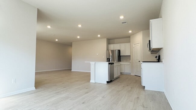 Photo - 188 Grey Slate Ave