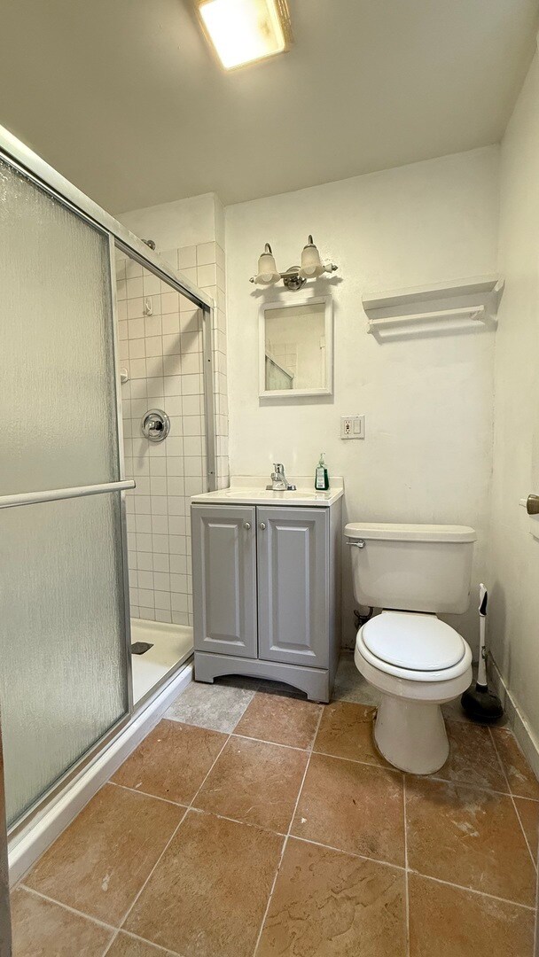 Photo - 4608 N Kenton Ave