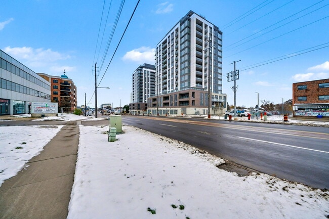 Photo - 715-715 Davis Dr