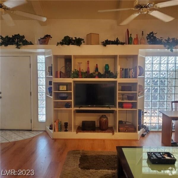 Building Photo - 4032 Village Square Unit 0 Rental