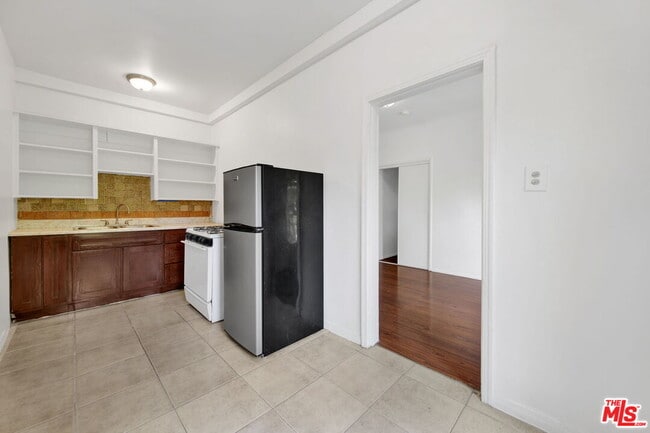 Photo - 225 E Garfield Ave Unit 205