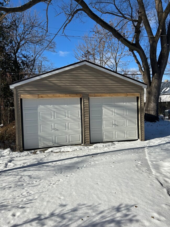 Photo - 14557 Strathmoor St Unit Bottom