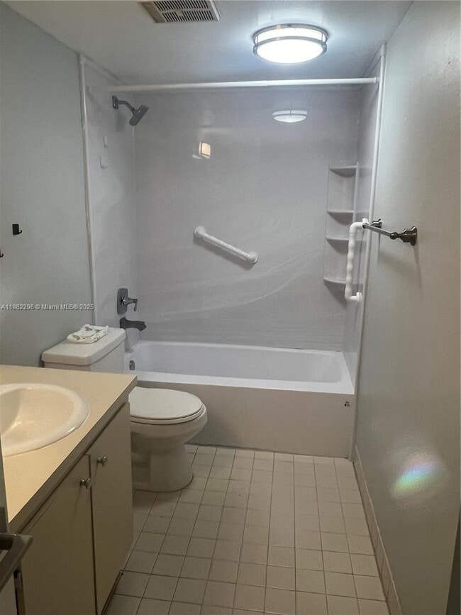 Photo - 7110 NW 179th St Unit 103