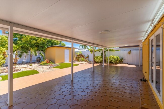 Photo - 14831 Kendale Lakes Blvd