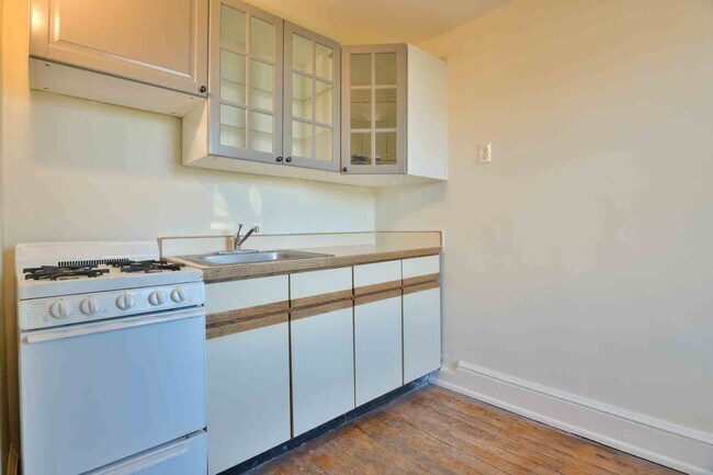 Photo - 1803 19th St NW Unit 9
