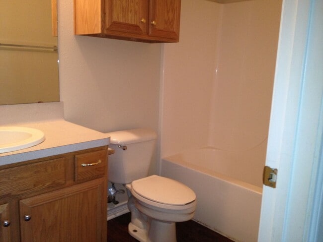 Photo - PET FRIENDLY! PRICED RIGHT! SUBLEASE AVAILABLE! NO DEPOSIT!