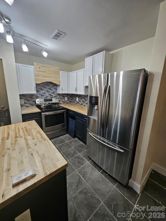 Photo - 5304 Wisbech Ct