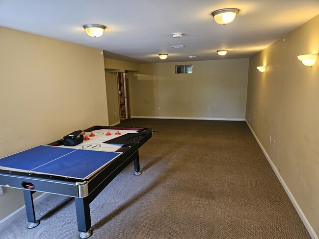 Lower level - 27 Route 103