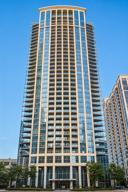 Building Photo - 1235 S Prairie Ave Unit 1805