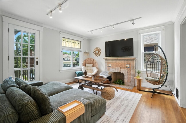 Photo - 3769 Andrew Ave