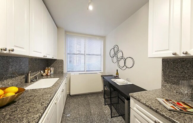 235 W 72nd St