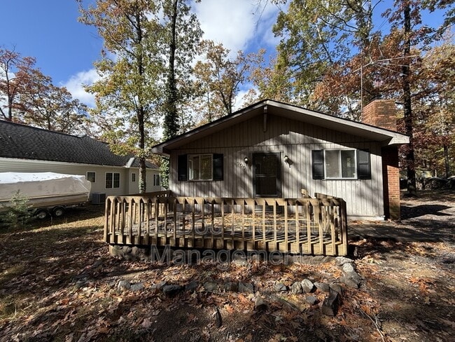 Photo - 900 Lakeview Pkwy