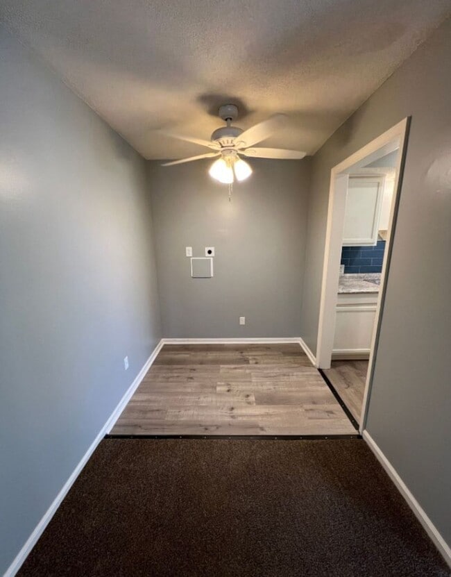 Photo - Cozy 2-Bedroom Apartment with Convenient F...