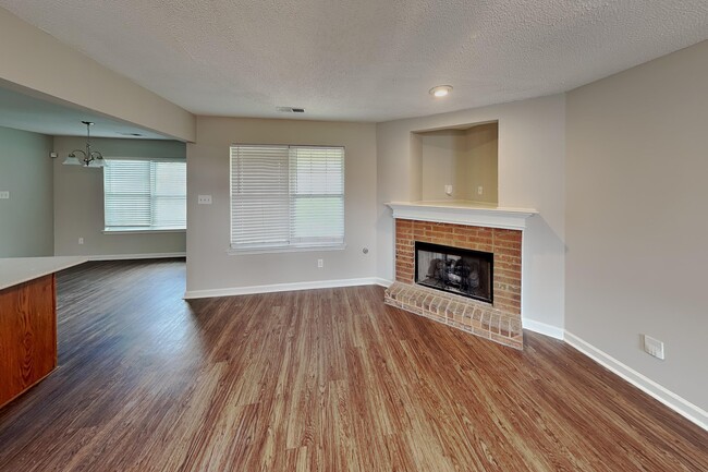 Photo - 1071 Red Fern Cir W