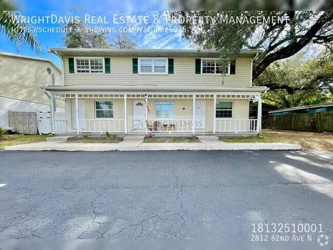 Building Photo - St Pete 2/2.5 Townhome!