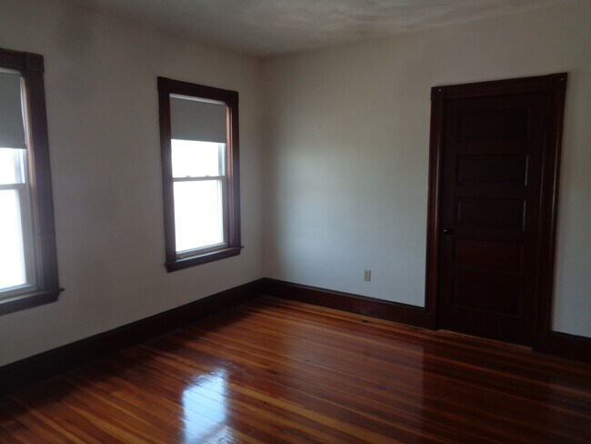 Photo - 73 Grove St Unit 3