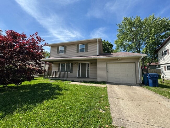 Building Photo - Far Eastside Large 3 Bedroom 1.5 Bath
