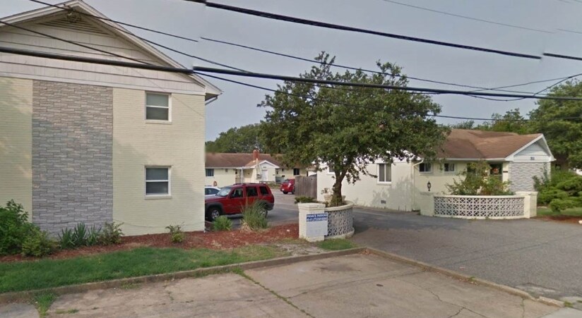 Photo - 905-911 Little Bay Ave