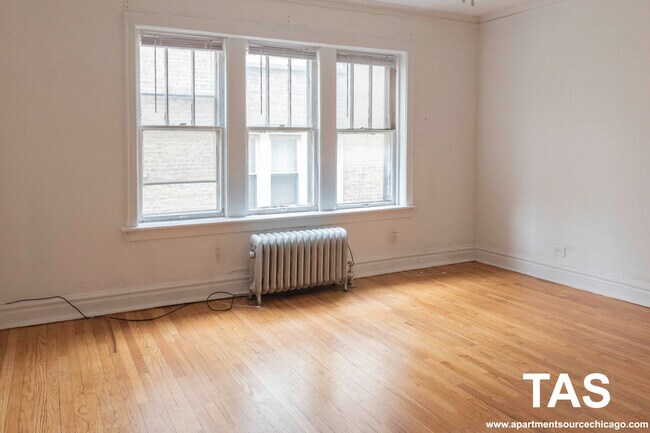 Photo - 3902 W Argyle St Unit 3A