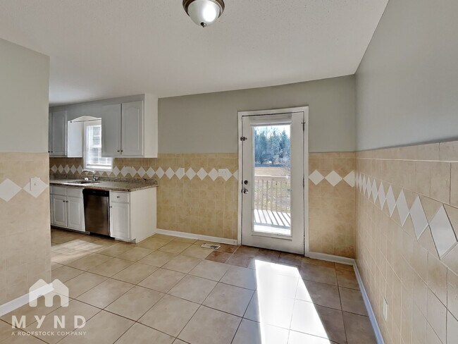 Photo - 32 Winesap Ln