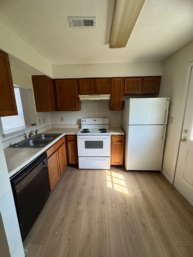 Photo - 680-682 W. Country Squire Ct. Unit 682