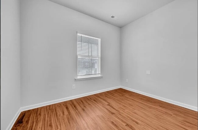Photo - 13905 Hickory Brook Rd