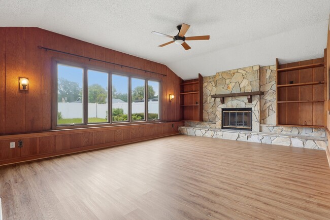 Photo - 14505 Farm Hills Pl