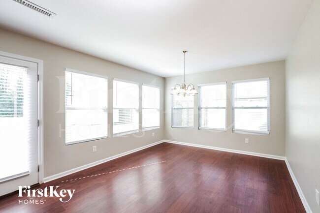 Photo - 1425 Logan Patrick Court