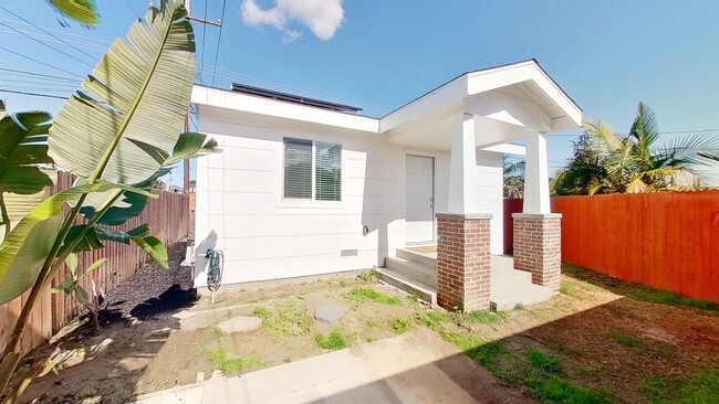 Brand New 2 Bedroom 1 Bathroom ADU Located... - Brand New 2 Bedroom 1 Bathroom ADU Located... House